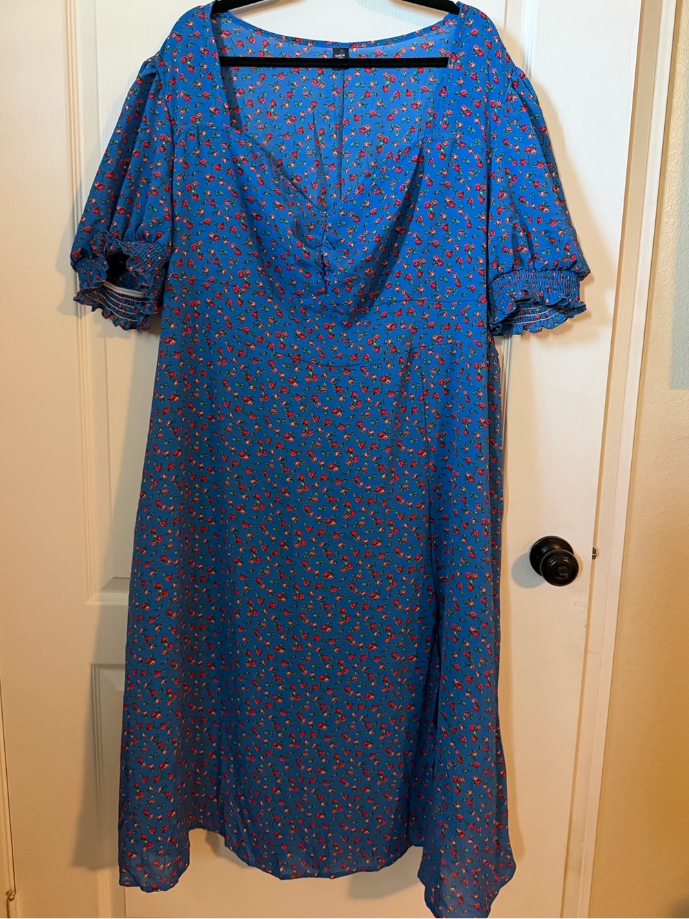 SHEIN Curve Smocked Puff Sleeve Boho Blue Ditsy Floral Dress        Sz 24/26/6x